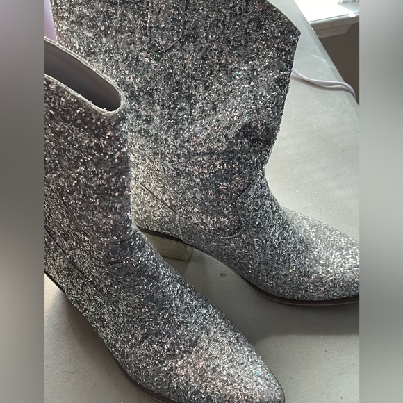 SilverSparkle mid calf boots - Picture 1 of 4